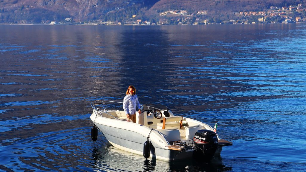 Il fascino del lago di Como a Gennaio: scoprilo con un tour in barca